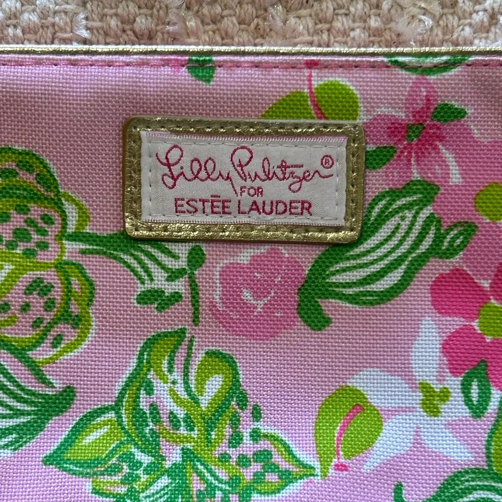 LILLY PULITZER X ESTEE LAUDER | Floral Makeup Bag - Picture 3 of 10